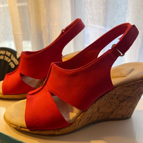 St.John’s Bay coral wedges - Picture 8 of 8